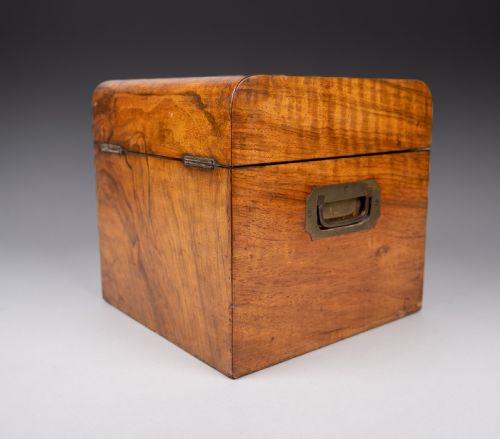 LARGE VICTORIAN WALNUT DECANTER BOX - ADDITIONAL PHOTO 12