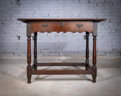 RARE 17TH CENTURY PADOUK SIDE TABLE - ADDITIONAL PHOTO 2