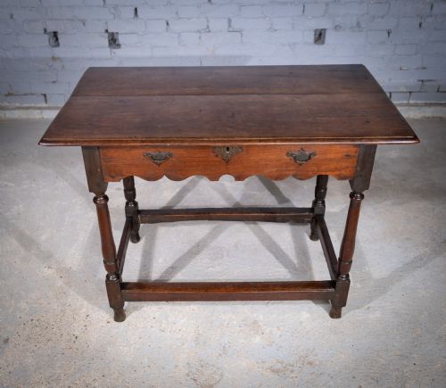 RARE 17TH CENTURY PADOUK SIDE TABLE - ADDITIONAL PHOTO 6