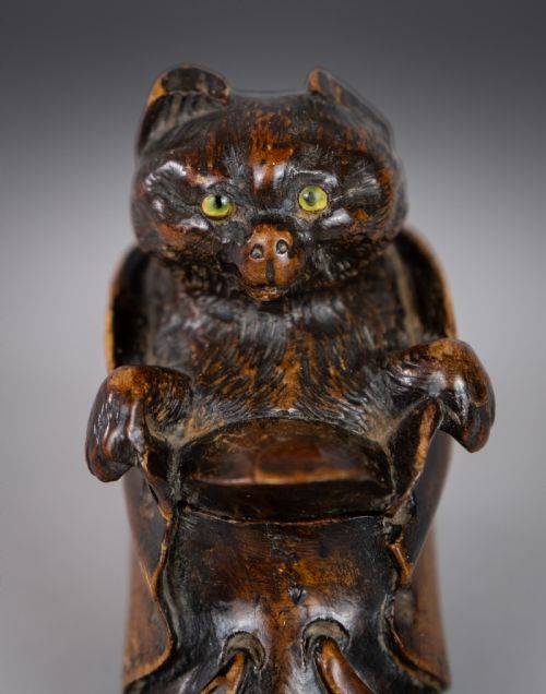 19TH CENTURY CARVED CAT IN BOOT NOVELTY INKWELL - ADDITIONAL PHOTO 2