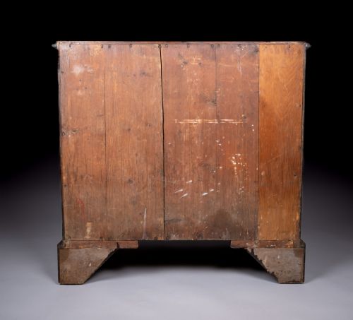 GEORGE III MAHOGANY CHEST OF DRAWERS - ADDITIONAL PHOTO 9