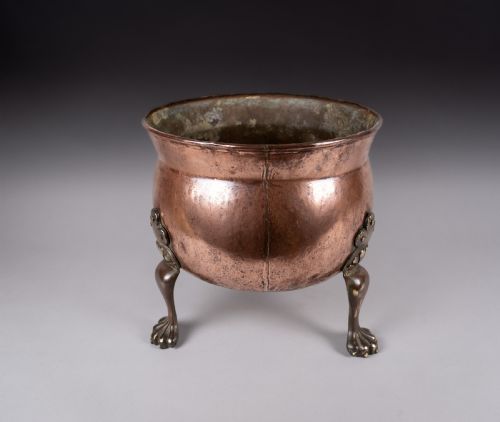 19TH CENTURY COPPER CAULDRON JARDINIERE WITH BRASS PAW FEET - ADDITIONAL PHOTO 7