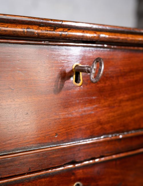 DIMINUTIVE SMALL GEORGIAN CHEST OF DRAWERS C1760 - ADDITIONAL PHOTO 6