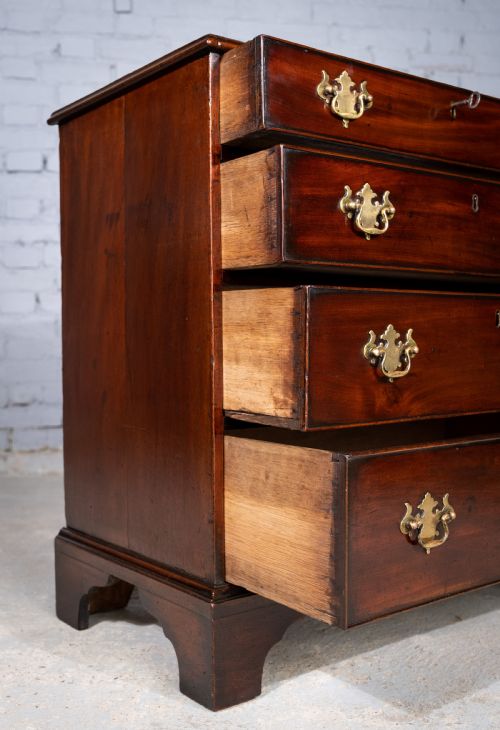 DIMINUTIVE SMALL GEORGIAN CHEST OF DRAWERS C1760 - ADDITIONAL PHOTO 11