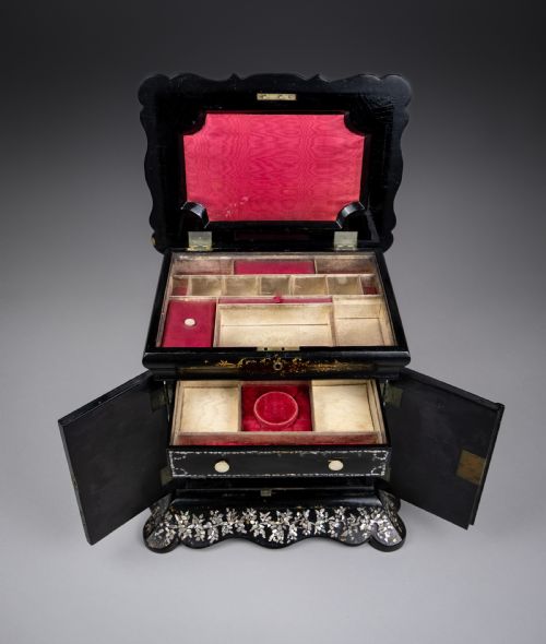 FINE MOTHER OF PEARL ABALONE EBONISED PAPIERMACHE JEWELLERY CABINET C1850 - ADDITIONAL PHOTO 16