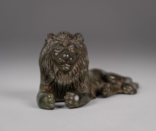 19TH CENTURY LAYING LION BRONZE - ADDITIONAL PHOTO 1