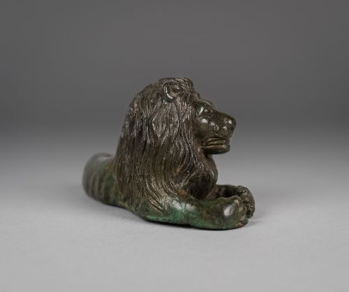19TH CENTURY LAYING LION BRONZE - ADDITIONAL PHOTO 4