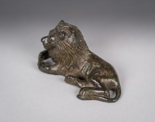 19TH CENTURY LAYING LION BRONZE - ADDITIONAL PHOTO 7