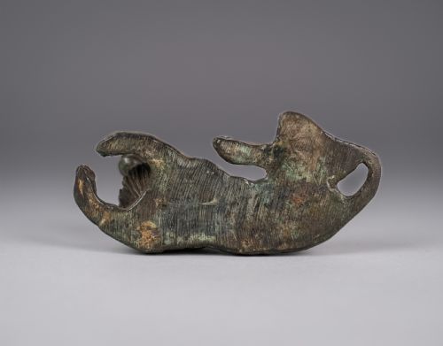 19TH CENTURY LAYING LION BRONZE - ADDITIONAL PHOTO 8