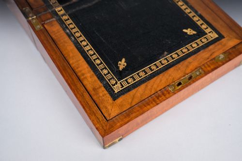 VICTORIAN WALNUT BRASS WRITING SLOPE - ADDITIONAL PHOTO 3