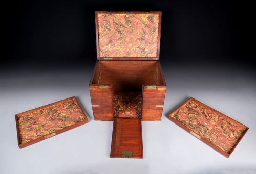 UNUSUAL 19TH CENTURY MAHOGANY CAMPAIGN BOX CHEST - ADDITIONAL PHOTO 3