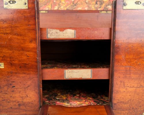 UNUSUAL 19TH CENTURY MAHOGANY CAMPAIGN BOX CHEST - ADDITIONAL PHOTO 5