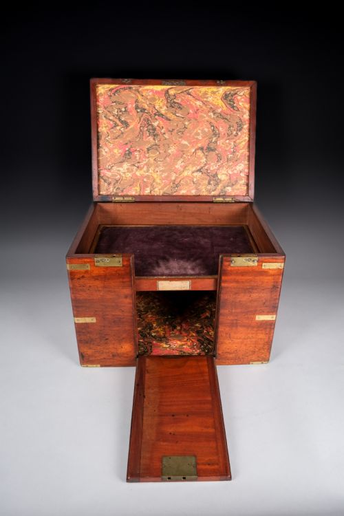 UNUSUAL 19TH CENTURY MAHOGANY CAMPAIGN BOX CHEST - ADDITIONAL PHOTO 6