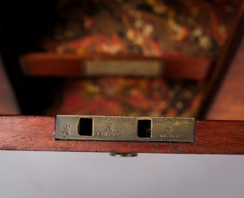 UNUSUAL 19TH CENTURY MAHOGANY CAMPAIGN BOX CHEST - ADDITIONAL PHOTO 10
