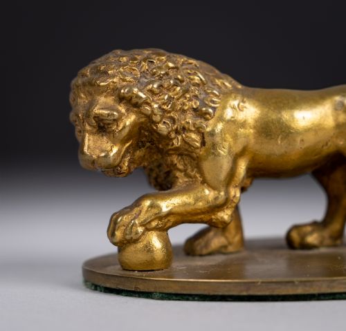 GRAND TOUR GILT BRONZE OF THE MEDICI LION - ADDITIONAL PHOTO 1