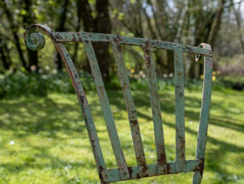 19TH CENTURY FRENCH WROUGHT IRON GARDEN CHAIRS SET OF 3 - ADDITIONAL PHOTO 10