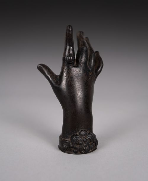FINE VICTORIAN BRONZE LADIES' HAND PAPERWEIGHT - ADDITIONAL PHOTO 1
