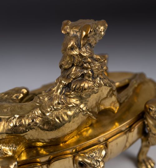 LARGE GILT BRONZE INKWELL WITH HOUND MONOPEDIC LION LEGS - ADDITIONAL PHOTO 14