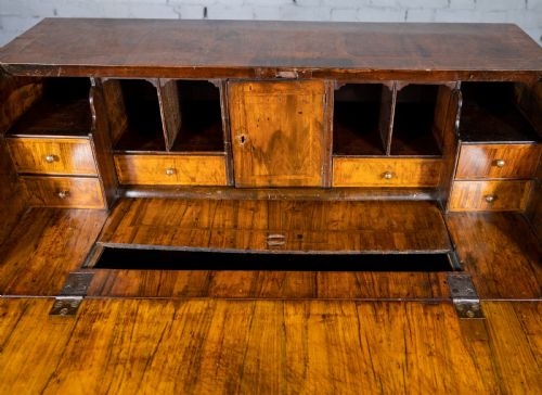 GEORGE I WALNUT FEATHERBANDED BUREAU C1720 - ADDITIONAL PHOTO 12