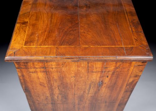GEORGE II WALNUT CROSS BANDED CHEST OF DRAWERS C1740 - ADDITIONAL PHOTO 14