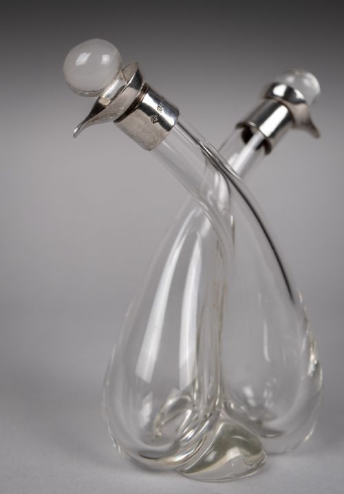 STERLING SILVER DOUBLE OIL AND VINEGAR BOTTLE BY WILLIAM HUTTON SONS 1922 - ADDITIONAL PHOTO 3