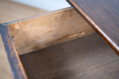 18TH CENTURY ENGLISH OAK SIDE TABLE - ADDITIONAL PHOTO 6