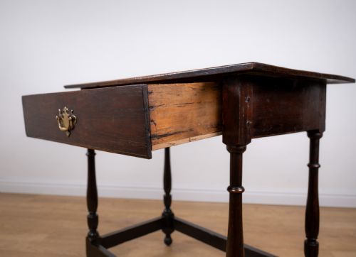 18TH CENTURY ENGLISH OAK SIDE TABLE - ADDITIONAL PHOTO 8