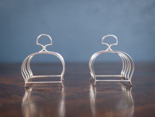 PAIR OF ART DECO STERLING SILVER TOAST RACKS BY SYNYER BEDDOES 1926 - ADDITIONAL PHOTO 5