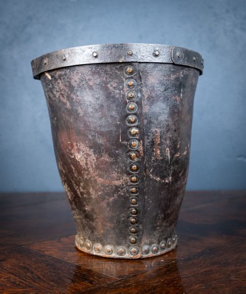 LATE 18TH CENTURY LEATHER IRON RIVETED FIRE BUCKET - ADDITIONAL PHOTO 4