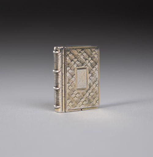STERLING SILVER GILT BOOK VINAIGRETTE BY TAYLOR AND PERRY BIRMINGHAM 1831 - ADDITIONAL PHOTO 1