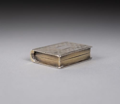 STERLING SILVER GILT BOOK VINAIGRETTE BY TAYLOR AND PERRY BIRMINGHAM 1831 - ADDITIONAL PHOTO 7