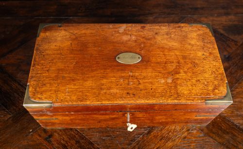 19TH CENTURY MAHOGANY CAMPAIGN WRITING SLOPE - ADDITIONAL PHOTO 3