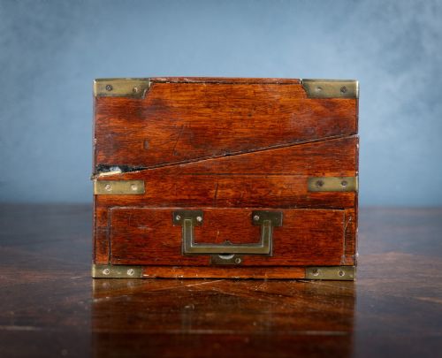 19TH CENTURY MAHOGANY CAMPAIGN WRITING SLOPE - ADDITIONAL PHOTO 6