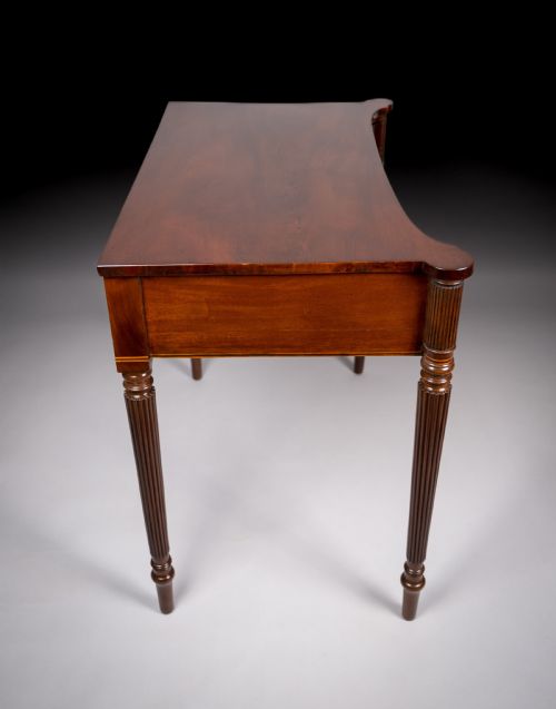 19TH CENTURY MAHOGANY INVERTED BOW FRONT SIDE TABLE - ADDITIONAL PHOTO 11