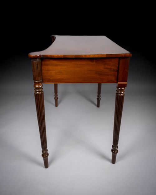 19TH CENTURY MAHOGANY INVERTED BOW FRONT SIDE TABLE - ADDITIONAL PHOTO 12
