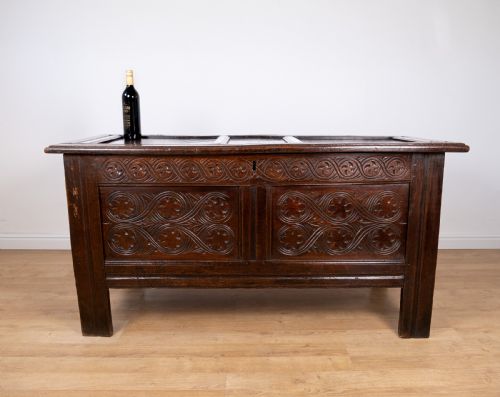 LARGE 17TH CENTURY OAK COFFER - ADDITIONAL PHOTO 15