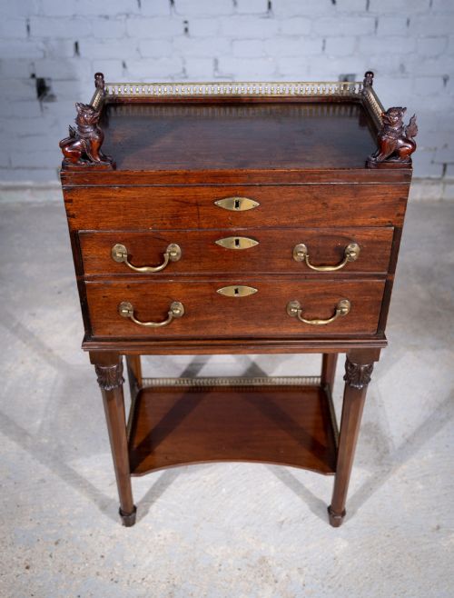 18TH CENTURY MAHOGANY CABINET ON STAND - ADDITIONAL PHOTO 4