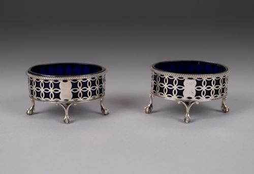 PAIR OF GEORGE III STERLING SILVER SALTS BY EDWARD LOWE LONDON 1770 - ADDITIONAL PHOTO 1