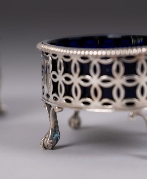 PAIR OF GEORGE III STERLING SILVER SALTS BY EDWARD LOWE LONDON 1770 - ADDITIONAL PHOTO 10