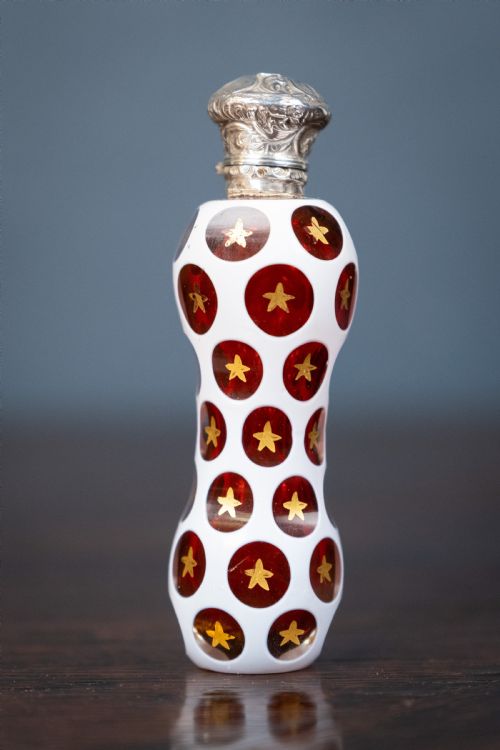 19TH CENTURY BOHEMIAN RUBY WHITE GLASS SILVER SCENT BOTTLE - ADDITIONAL PHOTO 3
