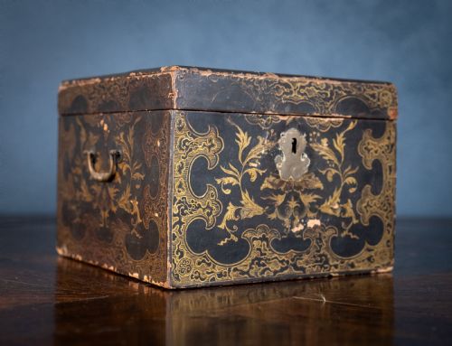 18TH CENTURY BLACK GOLD LACQUER TEA CADDY - ADDITIONAL PHOTO 2