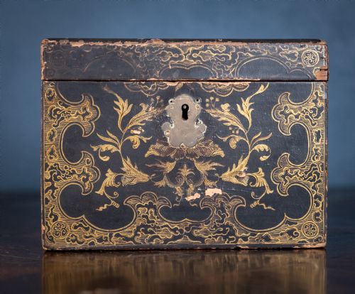 18TH CENTURY BLACK GOLD LACQUER TEA CADDY - ADDITIONAL PHOTO 3