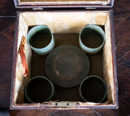 18TH CENTURY BLACK GOLD LACQUER TEA CADDY - ADDITIONAL PHOTO 12