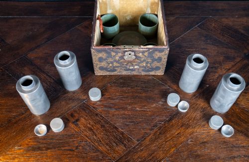 18TH CENTURY BLACK GOLD LACQUER TEA CADDY - ADDITIONAL PHOTO 15