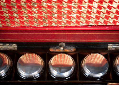 VICTORIAN BURR WALNUT VANITY DRESSING BOX - ADDITIONAL PHOTO 6