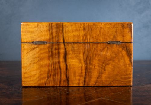 VICTORIAN BURR WALNUT VANITY DRESSING BOX - ADDITIONAL PHOTO 21
