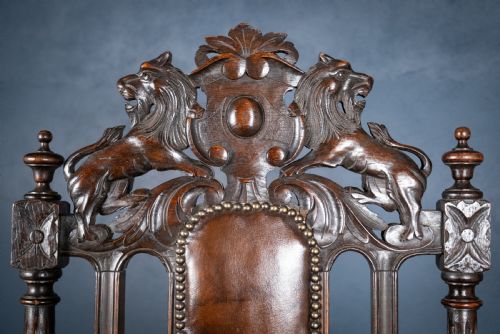 VICTORIAN GOTHIC REVIVAL OAK THRONE CHAIR - ADDITIONAL PHOTO 3