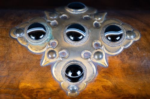 VICTORIAN WALNUT AGATE CABOCHON CASKET BOX - ADDITIONAL PHOTO 3