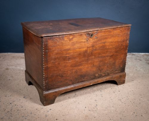 late 18th century elm coffer - CATEGORY: ANTIQUE CHESTS - DATED 18TH CENTURY