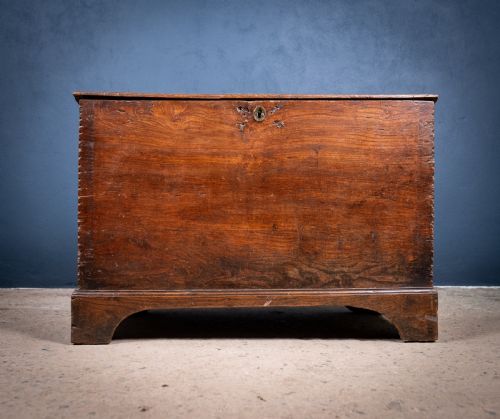 LATE 18TH CENTURY ELM COFFER - ADDITIONAL PHOTO 1